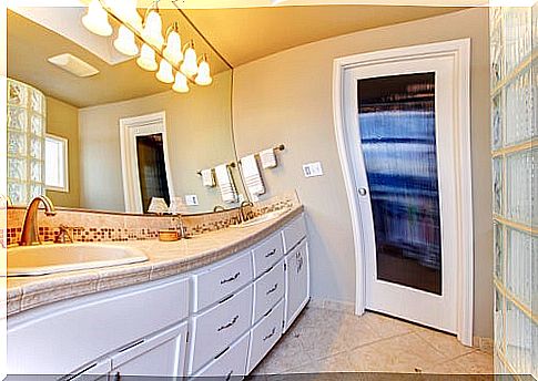 Tips for decorating a bathroom