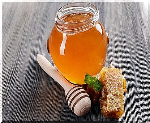 Honey for throat irritation