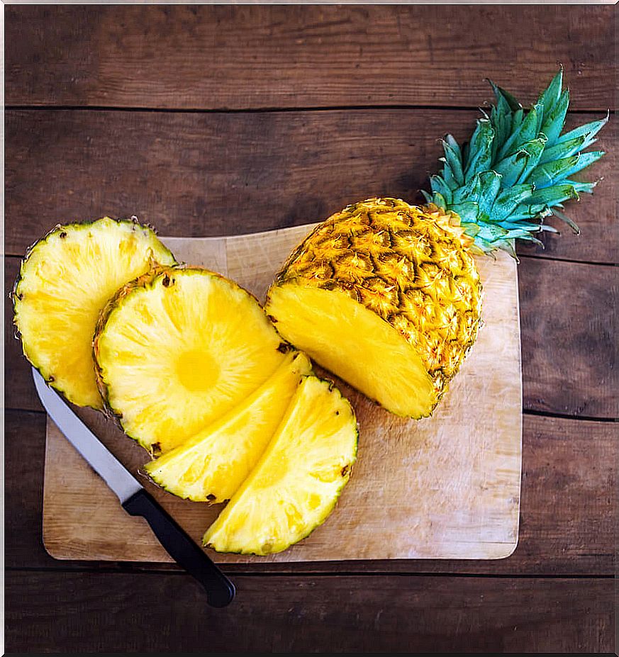 Pineapple diet: disadvantages and contraindications