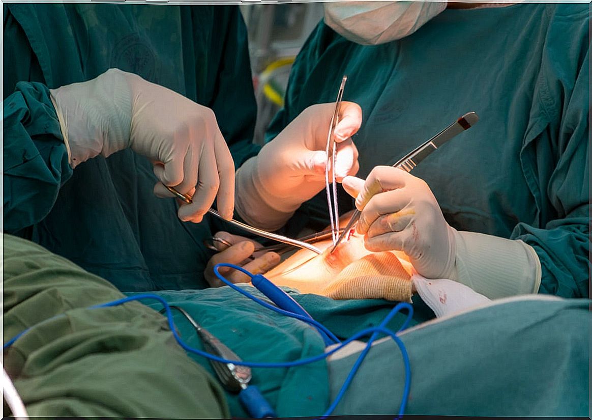 Surgery that uses surgical sutures.