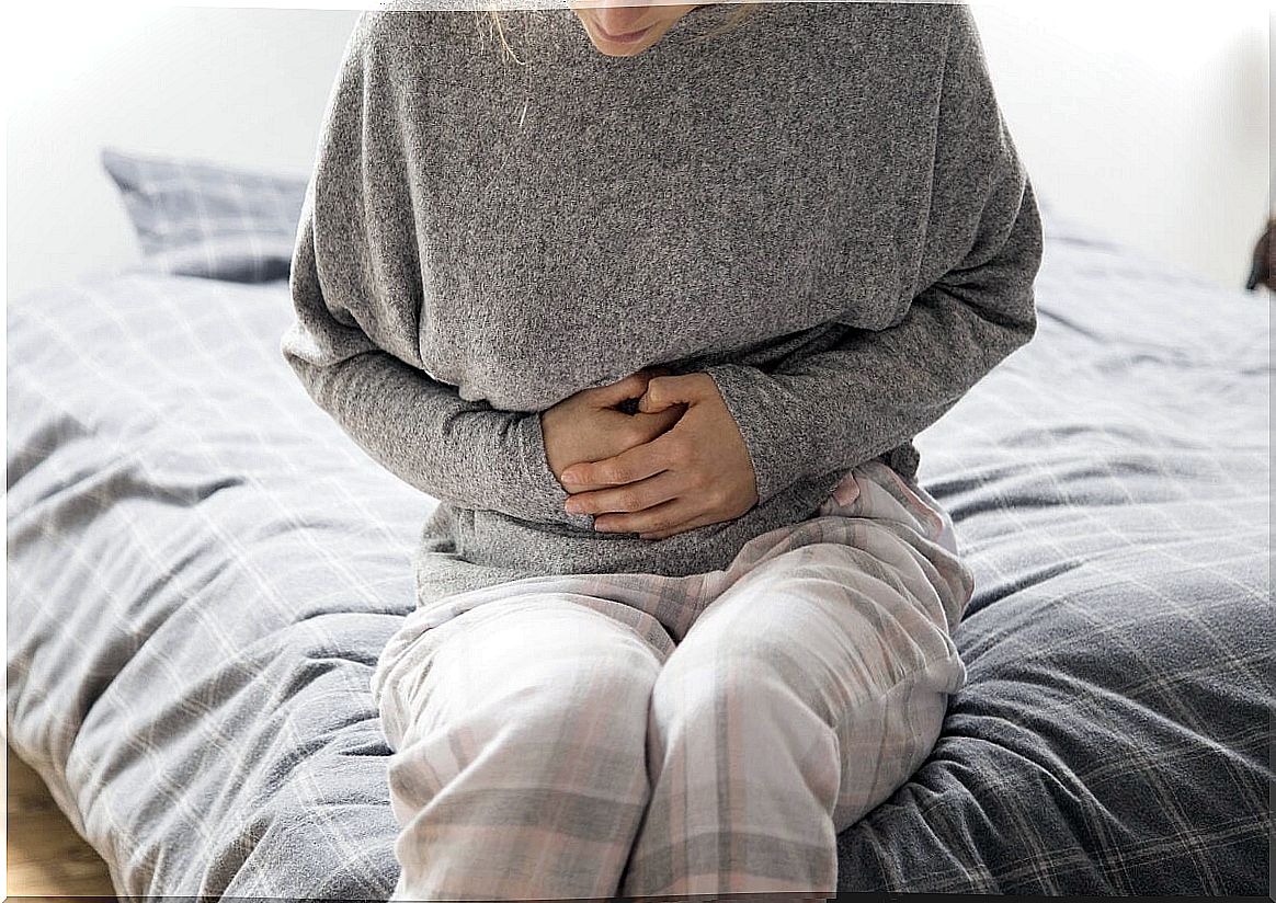 Woman abdominal pain